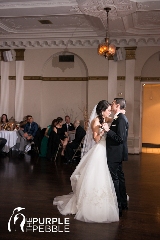 bride groom first dance